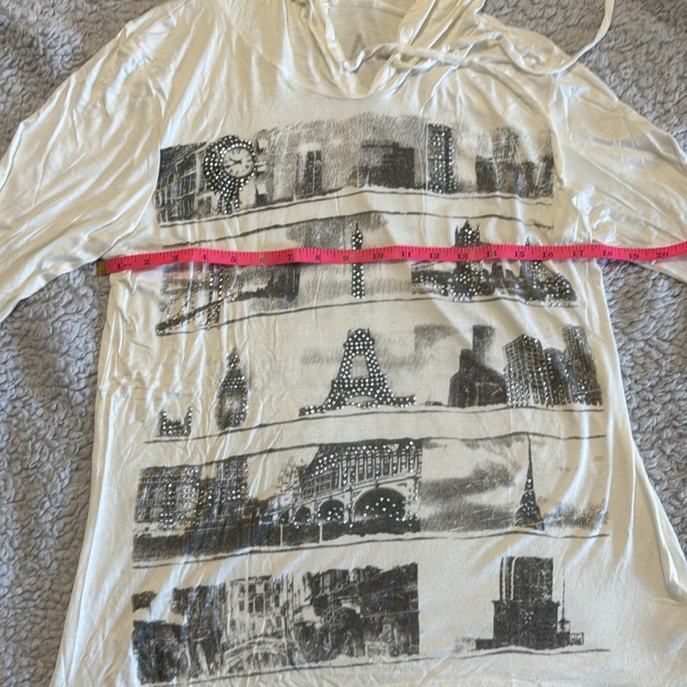 Lightweight sweater with city names XL